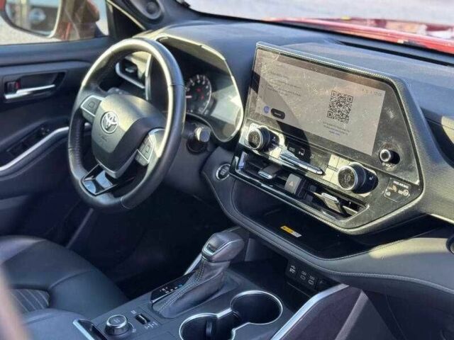 Тойота Хайлендер 2023 в Тернополе на Automoto.ua Красный Тойота Хайлендер, объемом двигателя 2.4 л и пробегом 18 тыс. км за 17100 $, фото 4 на Automoto.ua