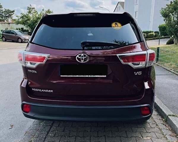 Тойота Хайлендер, об'ємом двигуна 0 л та пробігом 98 тис. км за 28999 $, фото 3 на Automoto.ua