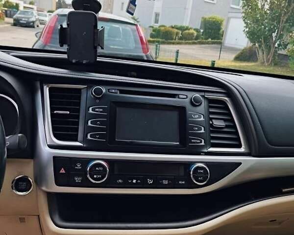 Тойота Хайлендер, об'ємом двигуна 0 л та пробігом 98 тис. км за 28999 $, фото 7 на Automoto.ua