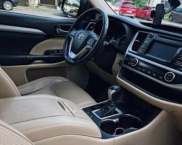 Тойота Хайлендер, об'ємом двигуна 0 л та пробігом 98 тис. км за 28999 $, фото 5 на Automoto.ua