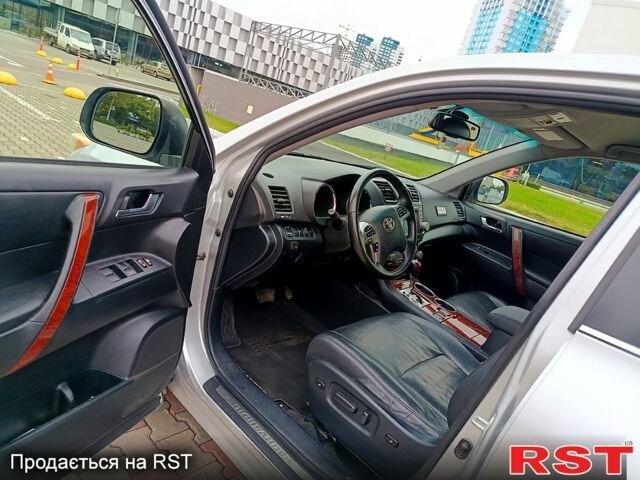 Тойота Хайлендер, об'ємом двигуна 3.5 л та пробігом 280 тис. км за 15600 $, фото 2 на Automoto.ua