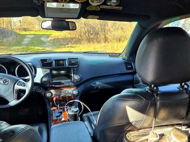 Тойота Хайлендер, об'ємом двигуна 3.5 л та пробігом 220 тис. км за 17000 $, фото 1 на Automoto.ua