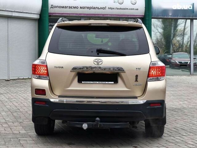 Тойота Хайлендер, объемом двигателя 0 л и пробегом 302 тыс. км за 18600 $, фото 7 на Automoto.ua