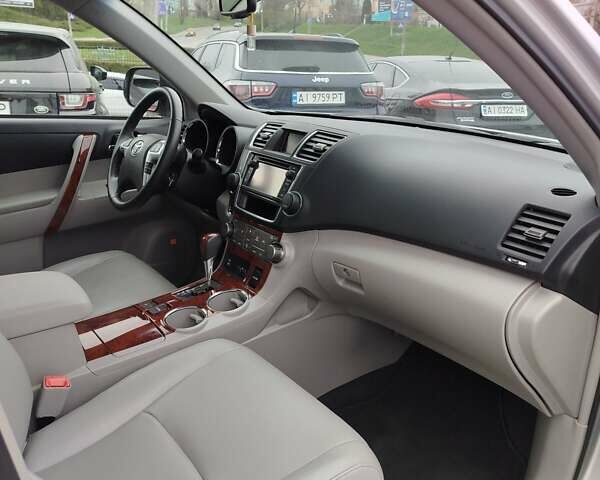 Тойота Хайлендер, объемом двигателя 3.46 л и пробегом 108 тыс. км за 18600 $, фото 20 на Automoto.ua