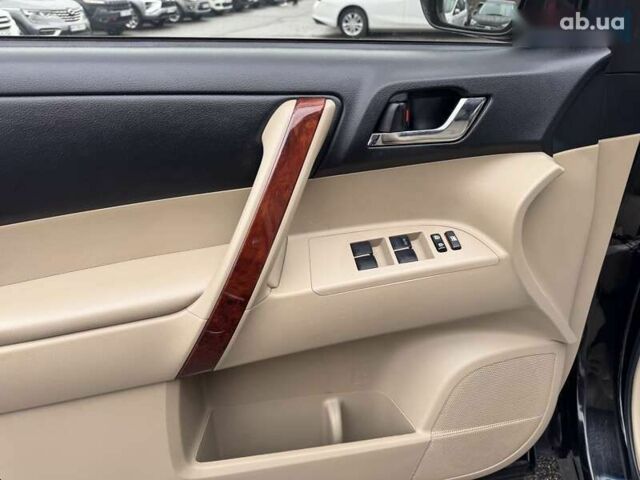 Тойота Хайлендер, об'ємом двигуна 0 л та пробігом 214 тис. км за 19200 $, фото 9 на Automoto.ua