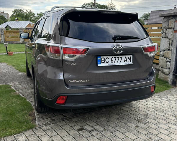 Тойота Хайлендер, объемом двигателя 2.7 л и пробегом 264 тыс. км за 19700 $, фото 5 на Automoto.ua