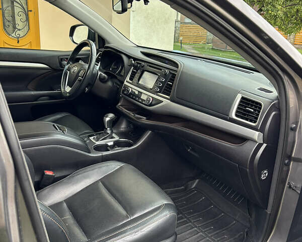 Тойота Хайлендер, объемом двигателя 2.7 л и пробегом 264 тыс. км за 19700 $, фото 10 на Automoto.ua