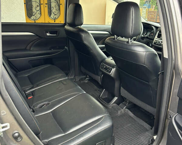 Тойота Хайлендер, объемом двигателя 2.7 л и пробегом 264 тыс. км за 19700 $, фото 11 на Automoto.ua