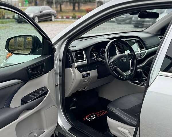Тойота Хайлендер, объемом двигателя 0 л и пробегом 121 тыс. км за 26000 $, фото 9 на Automoto.ua