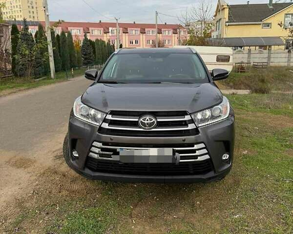 Тойота Хайлендер, объемом двигателя 3.5 л и пробегом 132 тыс. км за 31000 $, фото 1 на Automoto.ua