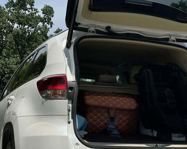 Тойота Хайлендер, объемом двигателя 3.46 л и пробегом 39 тыс. км за 42800 $, фото 10 на Automoto.ua