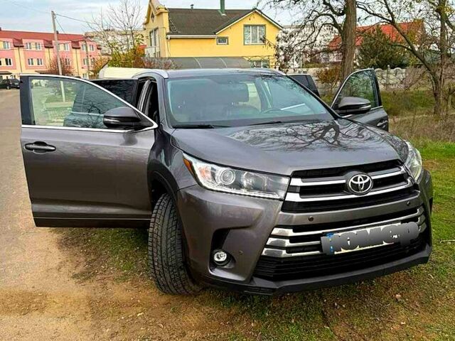 Тойота Хайлендер, объемом двигателя 3.5 л и пробегом 132 тыс. км за 31000 $, фото 2 на Automoto.ua