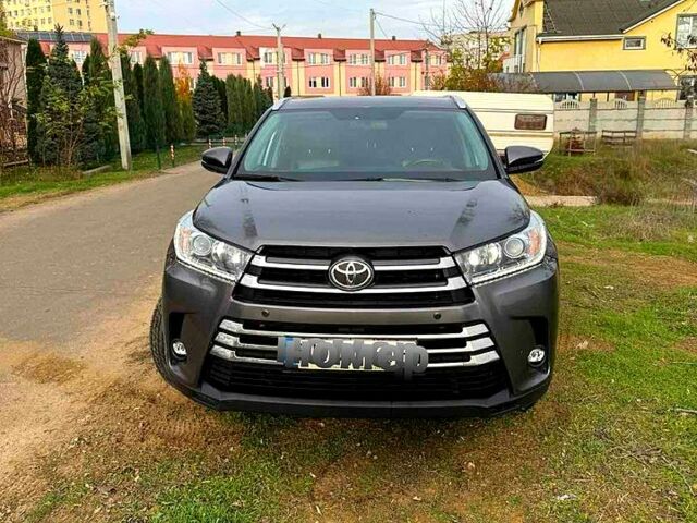 Тойота Хайлендер, объемом двигателя 3.5 л и пробегом 132 тыс. км за 31000 $, фото 1 на Automoto.ua