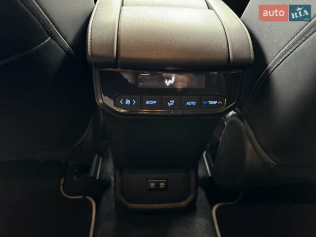 Тойота Хайлендер, объемом двигателя 2.49 л и пробегом 147 тыс. км за 40800 $, фото 24 на Automoto.ua