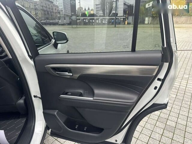 Тойота Хайлендер, объемом двигателя 2 л и пробегом 1 тыс. км за 58900 $, фото 29 на Automoto.ua