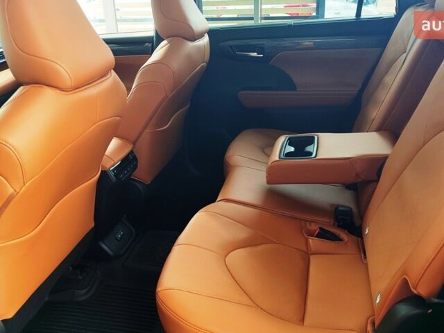 купить новое авто Тойота Хайлендер 2024 года от официального дилера Автоцентр AUTO.RIA Тойота фото