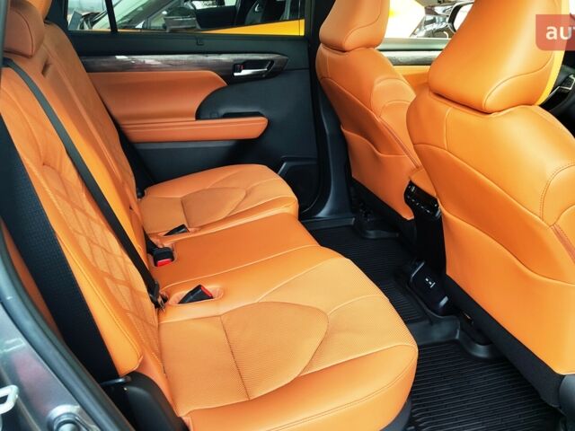 купить новое авто Тойота Хайлендер 2024 года от официального дилера Автоцентр AUTO.RIA Тойота фото