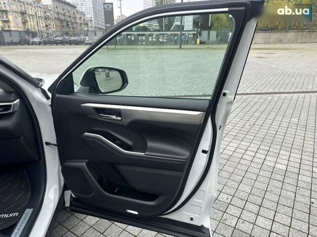 Тойота Хайлендер, объемом двигателя 2 л и пробегом 1 тыс. км за 58900 $, фото 26 на Automoto.ua