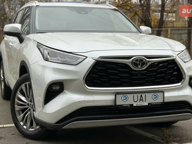 Тойота Хайлендер, об'ємом двигуна 2 л та пробігом 0 тис. км за 51999 $, фото 1 на Automoto.ua