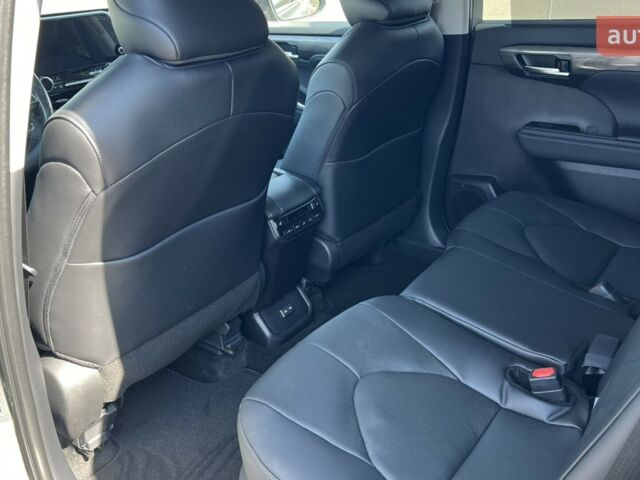 Тойота Хайлендер, объемом двигателя 2.49 л и пробегом 0 тыс. км за 72614 $, фото 8 на Automoto.ua