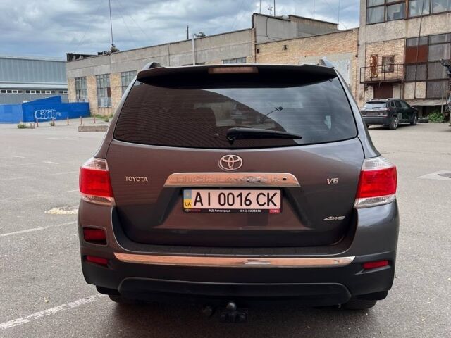 Сірий Тойота Хайлендер, об'ємом двигуна 3.5 л та пробігом 0 тис. км за 15000 $, фото 6 на Automoto.ua