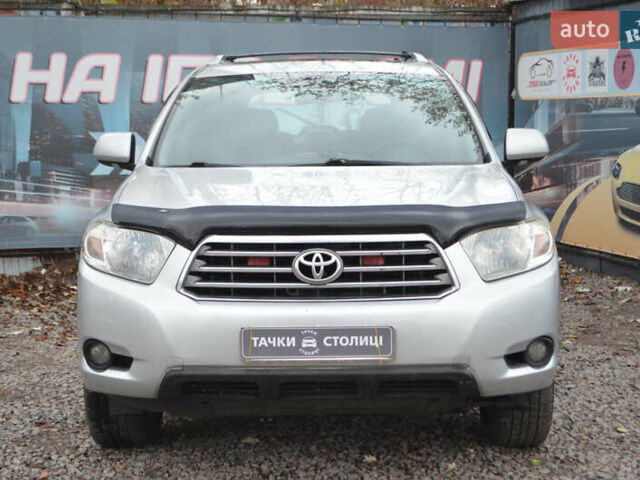 Серый Тойота Хайлендер, объемом двигателя 3.5 л и пробегом 221 тыс. км за 11500 $, фото 1 на Automoto.ua