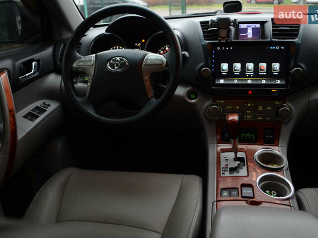 Серый Тойота Хайлендер, объемом двигателя 3.5 л и пробегом 221 тыс. км за 11500 $, фото 9 на Automoto.ua