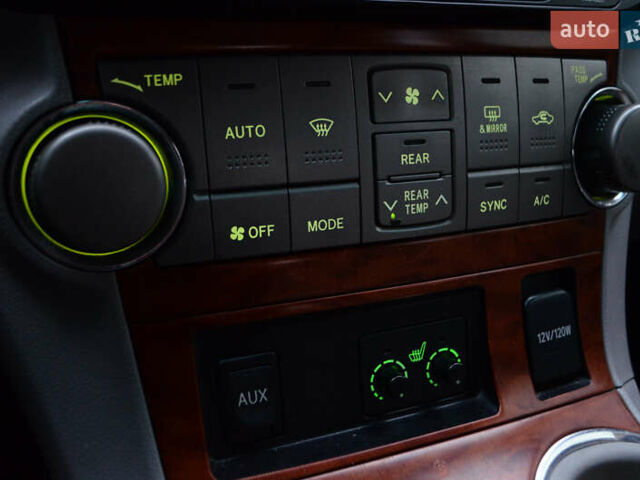 Серый Тойота Хайлендер, объемом двигателя 3.5 л и пробегом 221 тыс. км за 11500 $, фото 17 на Automoto.ua