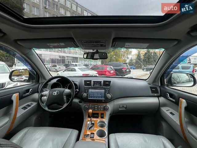 Тойота Хайлендер 2008 в Днепре (Днепропетровске) на Automoto.ua Серый Тойота Хайлендер, объемом двигателя 3.3 л и пробегом 217 тыс. км за 9800 $, фото 21 на Automoto.ua