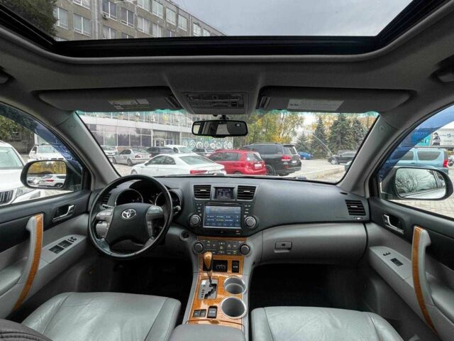 Тойота Хайлендер 2008 в Днепре (Днепропетровске) на Automoto.ua Серый Тойота Хайлендер, объемом двигателя 3.3 л и пробегом 217 тыс. км за 9800 $, фото 21 на Automoto.ua