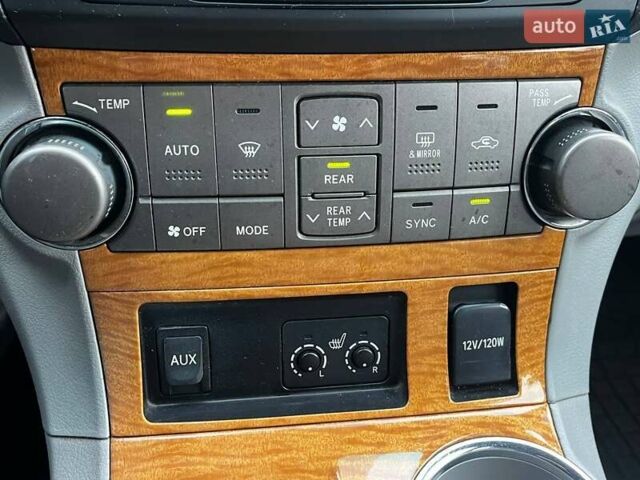 Тойота Хайлендер 2008 в Днепре (Днепропетровске) на Automoto.ua Серый Тойота Хайлендер, объемом двигателя 3.3 л и пробегом 217 тыс. км за 9800 $, фото 30 на Automoto.ua