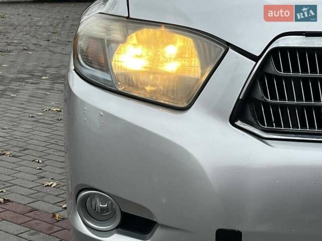 Тойота Хайлендер 2008 в Днепре (Днепропетровске) на Automoto.ua Серый Тойота Хайлендер, объемом двигателя 3.3 л и пробегом 217 тыс. км за 9800 $, фото 6 на Automoto.ua