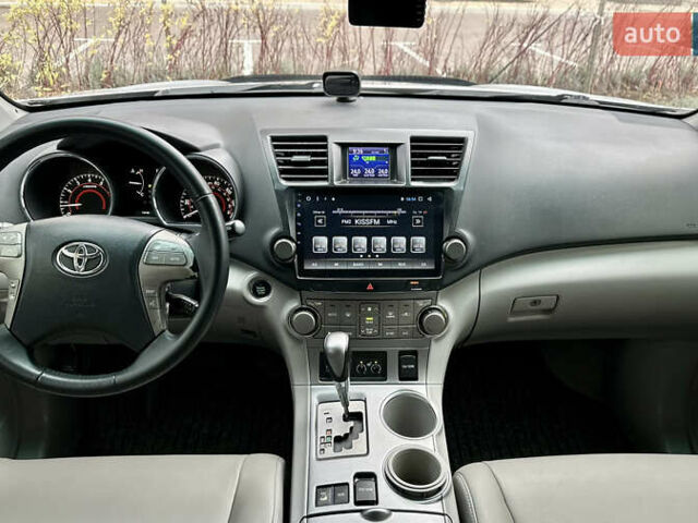Сірий Тойота Хайлендер, об'ємом двигуна 3.5 л та пробігом 222 тис. км за 11890 $, фото 25 на Automoto.ua