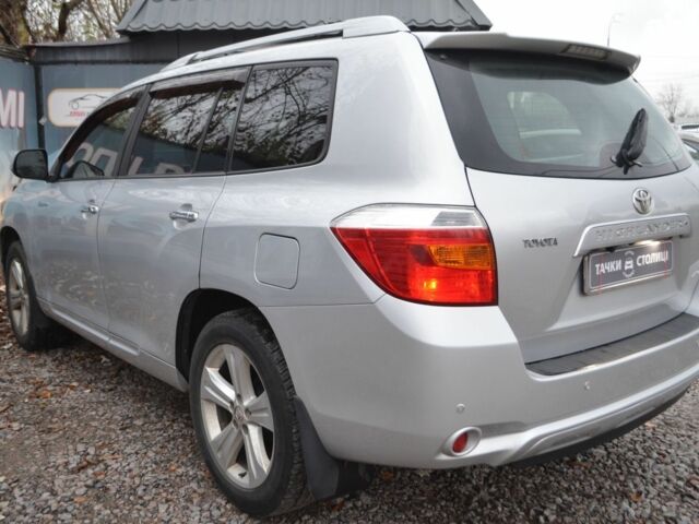 Серый Тойота Хайлендер, объемом двигателя 0 л и пробегом 221 тыс. км за 12000 $, фото 7 на Automoto.ua