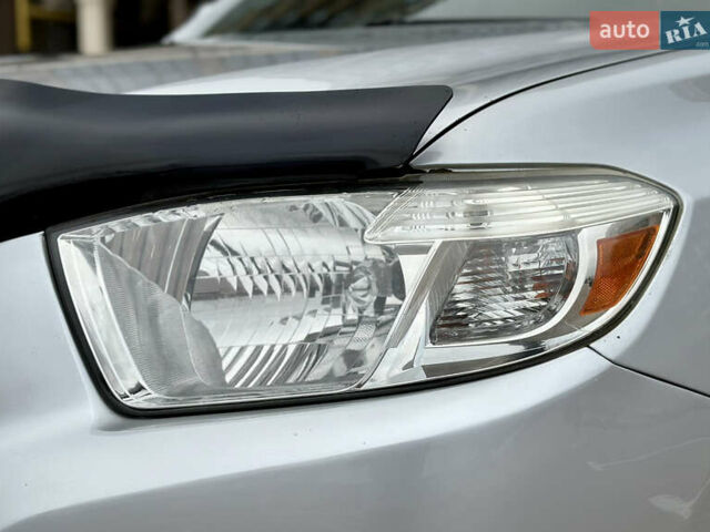 Сірий Тойота Хайлендер, об'ємом двигуна 3.5 л та пробігом 222 тис. км за 11890 $, фото 9 на Automoto.ua