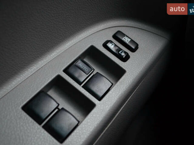 Серый Тойота Хайлендер, объемом двигателя 3.5 л и пробегом 221 тыс. км за 11500 $, фото 14 на Automoto.ua