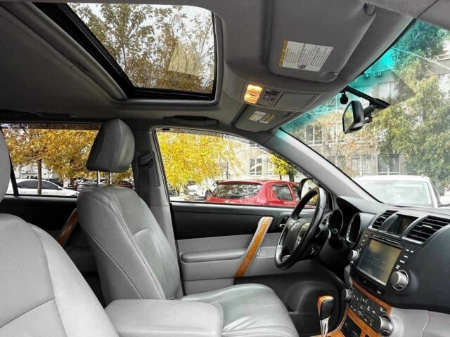 Тойота Хайлендер 2008 в Днепре (Днепропетровске) на Automoto.ua Серый Тойота Хайлендер, объемом двигателя 3.3 л и пробегом 217 тыс. км за 9800 $, фото 20 на Automoto.ua