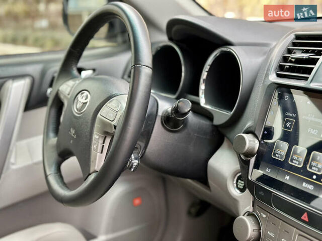Сірий Тойота Хайлендер, об'ємом двигуна 3.5 л та пробігом 222 тис. км за 11890 $, фото 35 на Automoto.ua