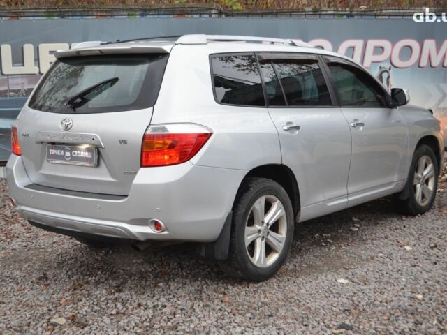 Серый Тойота Хайлендер, объемом двигателя 0 л и пробегом 221 тыс. км за 12000 $, фото 5 на Automoto.ua
