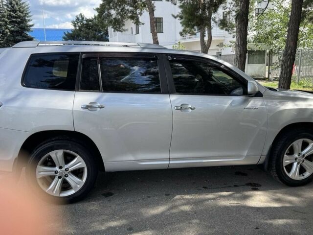 Тойота Хайлендер 2008 в Киеве на Automoto.ua Серый Тойота Хайлендер, объемом двигателя 3.5 л и пробегом 389 тыс. км за 12500 $, фото 2 на Automoto.ua
