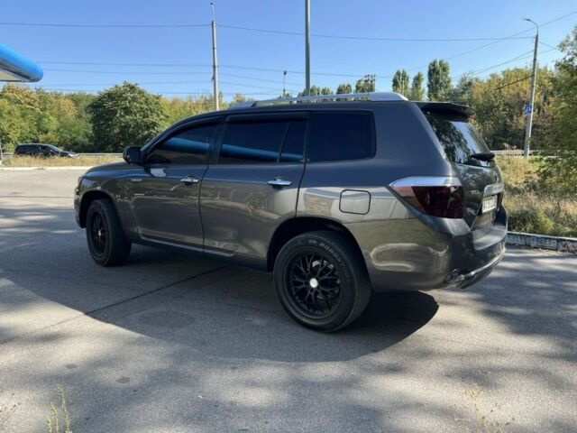 Тойота Хайлендер 2008 в Днепре (Днепропетровске) на Automoto.ua Серый Тойота Хайлендер, объемом двигателя 3.5 л и пробегом 195 тыс. км за 10300 $, фото 3 на Automoto.ua