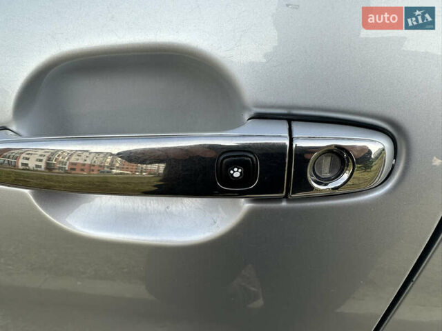 Сірий Тойота Хайлендер, об'ємом двигуна 3.46 л та пробігом 289 тис. км за 15499 $, фото 34 на Automoto.ua