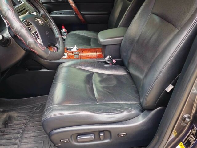 Серый Тойота Хайлендер, объемом двигателя 3.5 л и пробегом 155 тыс. км за 19500 $, фото 8 на Automoto.ua