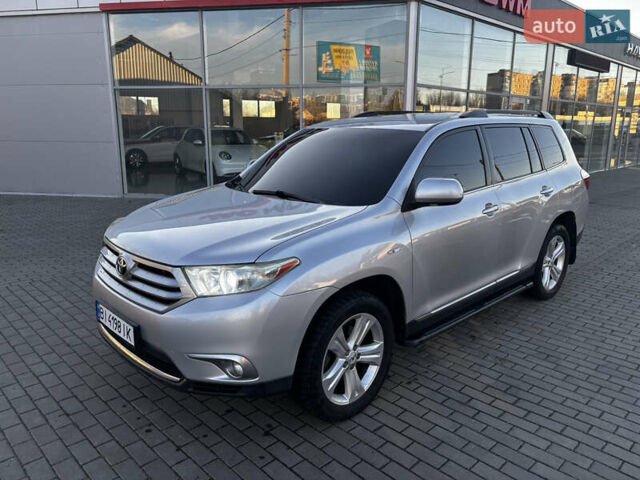 Серый Тойота Хайлендер, объемом двигателя 3.5 л и пробегом 244 тыс. км за 14000 $, фото 3 на Automoto.ua