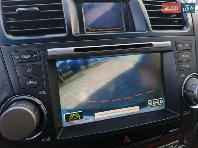 Серый Тойота Хайлендер, объемом двигателя 3.5 л и пробегом 272 тыс. км за 16999 $, фото 28 на Automoto.ua
