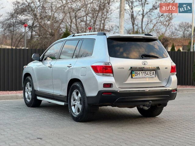 Серый Тойота Хайлендер, объемом двигателя 3.46 л и пробегом 206 тыс. км за 13800 $, фото 11 на Automoto.ua