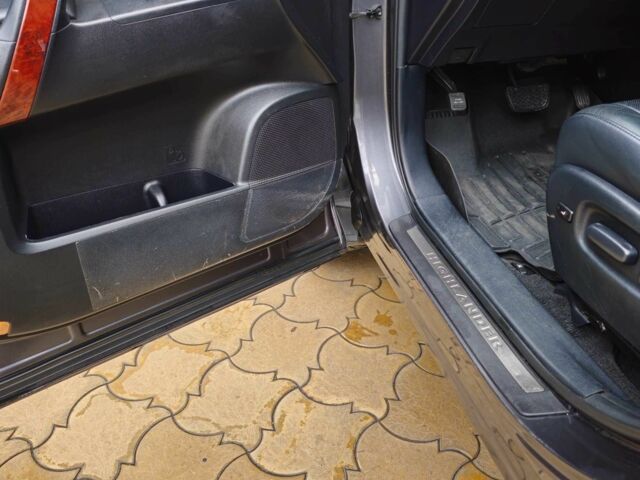 Серый Тойота Хайлендер, объемом двигателя 3.5 л и пробегом 155 тыс. км за 19500 $, фото 6 на Automoto.ua