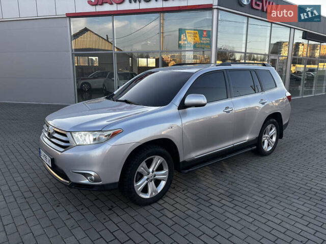 Серый Тойота Хайлендер, объемом двигателя 3.5 л и пробегом 244 тыс. км за 14000 $, фото 4 на Automoto.ua