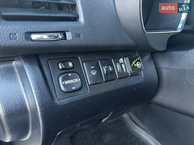 Серый Тойота Хайлендер, объемом двигателя 3.5 л и пробегом 244 тыс. км за 14000 $, фото 29 на Automoto.ua