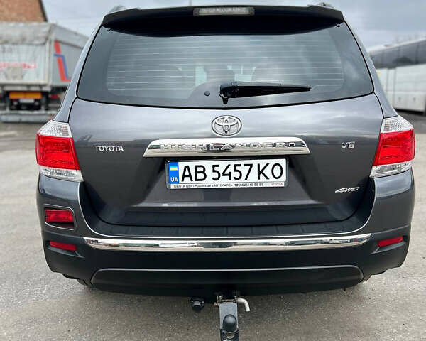 Серый Тойота Хайлендер, объемом двигателя 3.46 л и пробегом 146 тыс. км за 18500 $, фото 4 на Automoto.ua